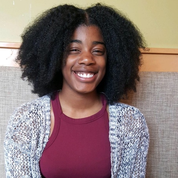 Meet your Posher, Queen - Picture 3 of 3